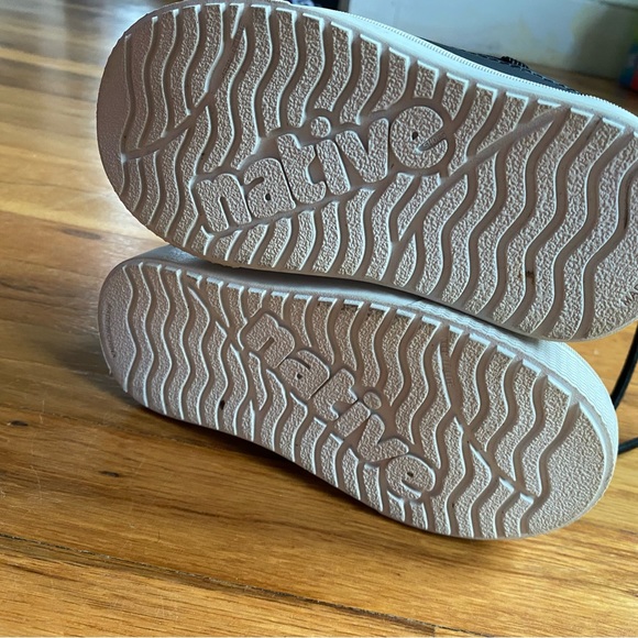 Native Boots Kids 10 Chamonix Black White Insulated Water Resistant Winter Snow - Picture 3 of 6